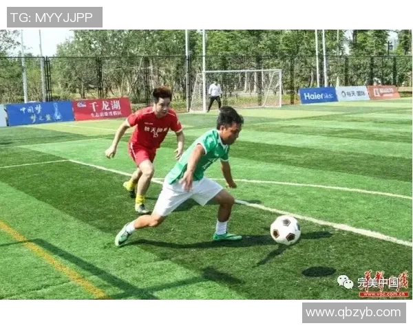 足球明星与糖人艺术的奇妙碰撞展现了运动与甜蜜的完美结合 足球明星与糖人艺术的奇妙碰撞展现了运动与甜蜜的完美结合