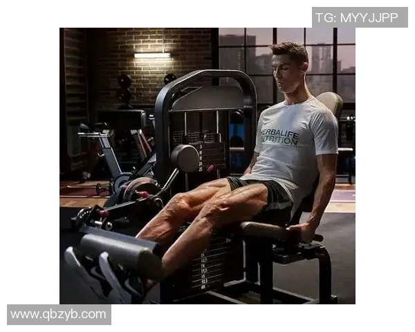 足球明星大腿粗高清图片展现力量与魅力的完美结合