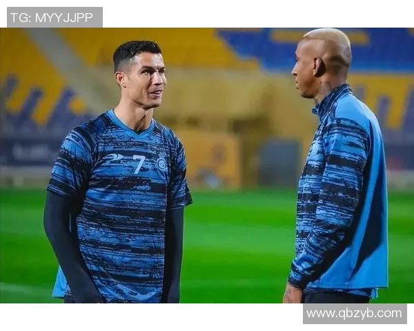 足球明星是否已经抵达兰州引发球迷热议和期待