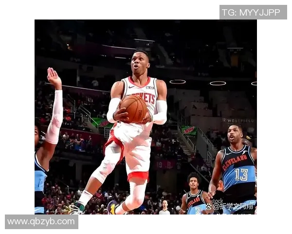 拉塞尔威斯布鲁克的篮球传奇之路与不屈精神的完美结合 拉塞尔威斯布鲁克的篮球传奇之路与不屈精神的完美结合